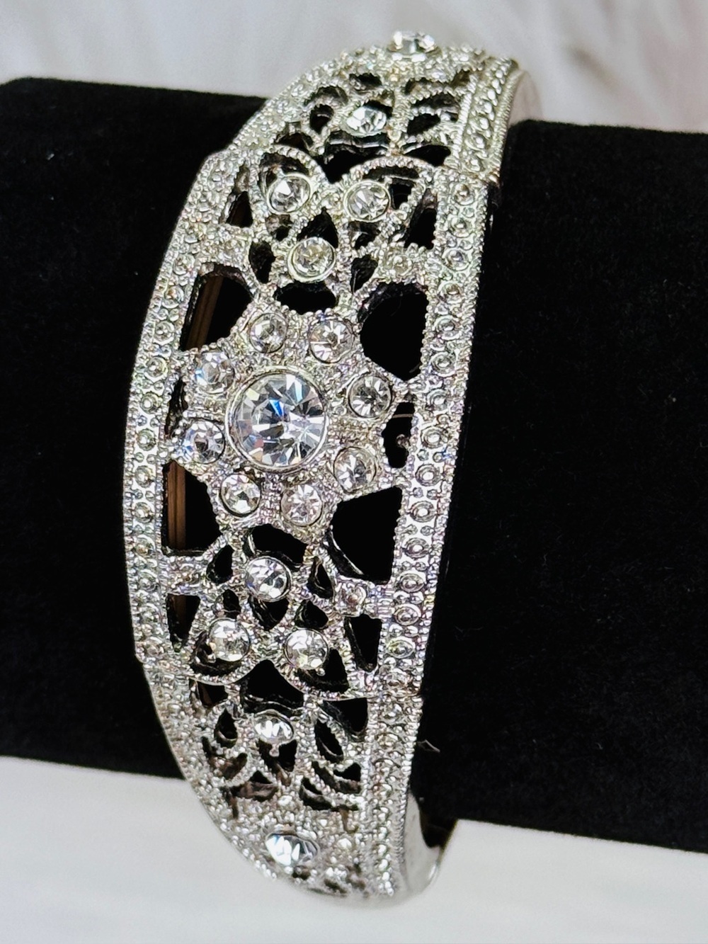 Vintage Silvertone Bling Stretch Bracelet